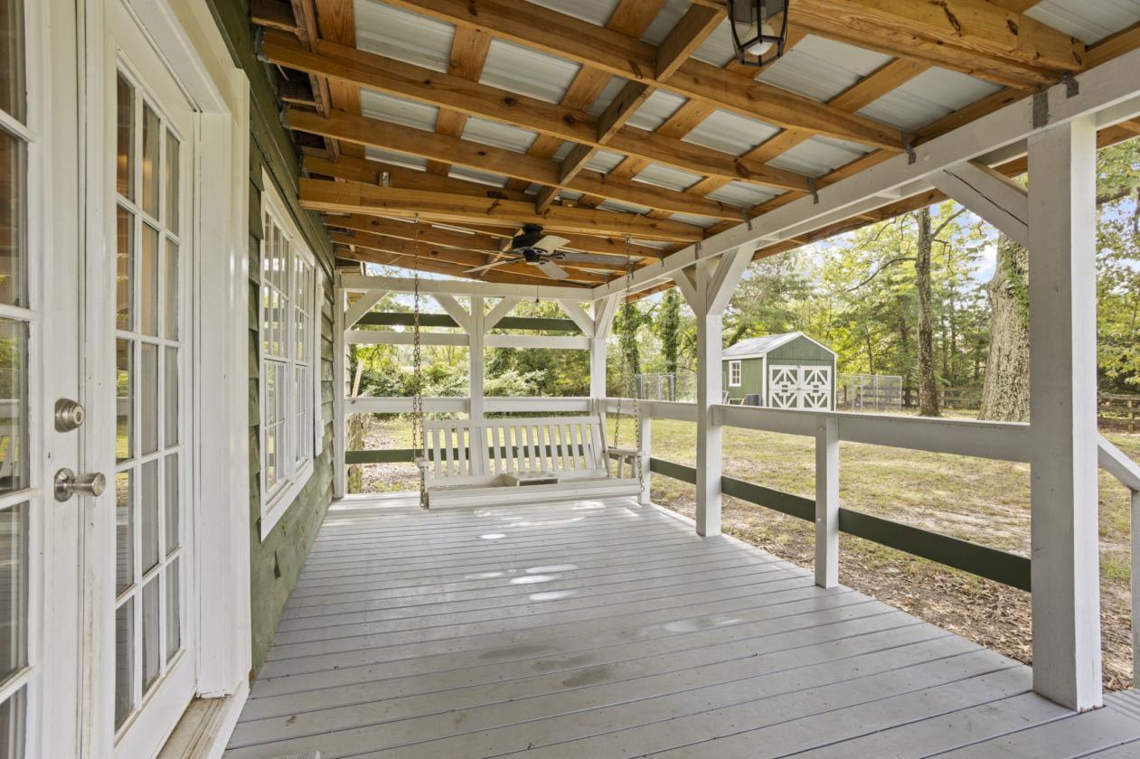 25-acre farm with 10 stalls and riding arena - photo 19