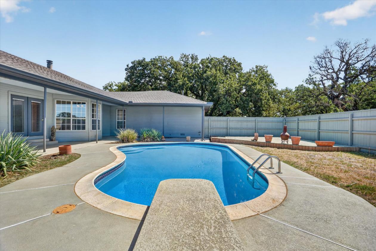 Brick Home on 2.36 Acres with Pool & 5-Stall+Tack Barn - photo 23
