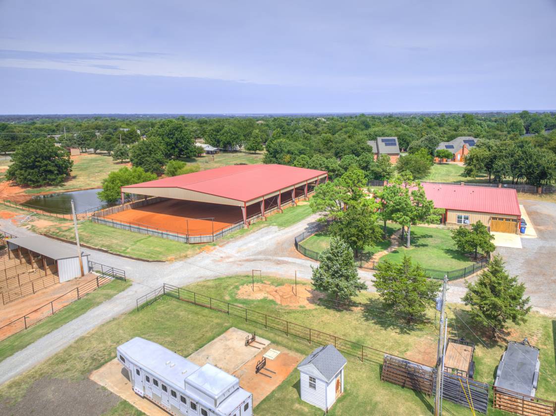 Horse Property for sale.