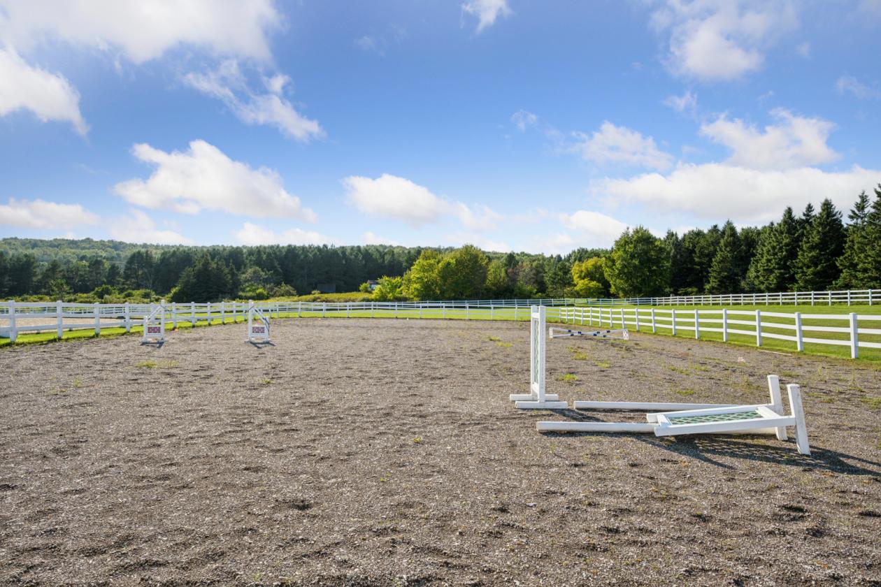 Spring Hill Farm on 98 Acres - photo 17