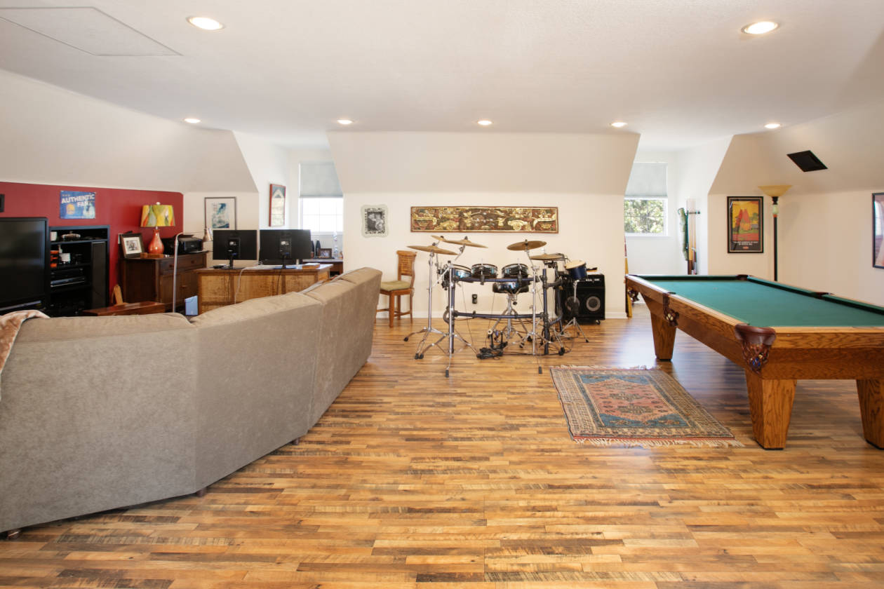 Fantastic Equestrian Facility / Country Estate / Private Retreat