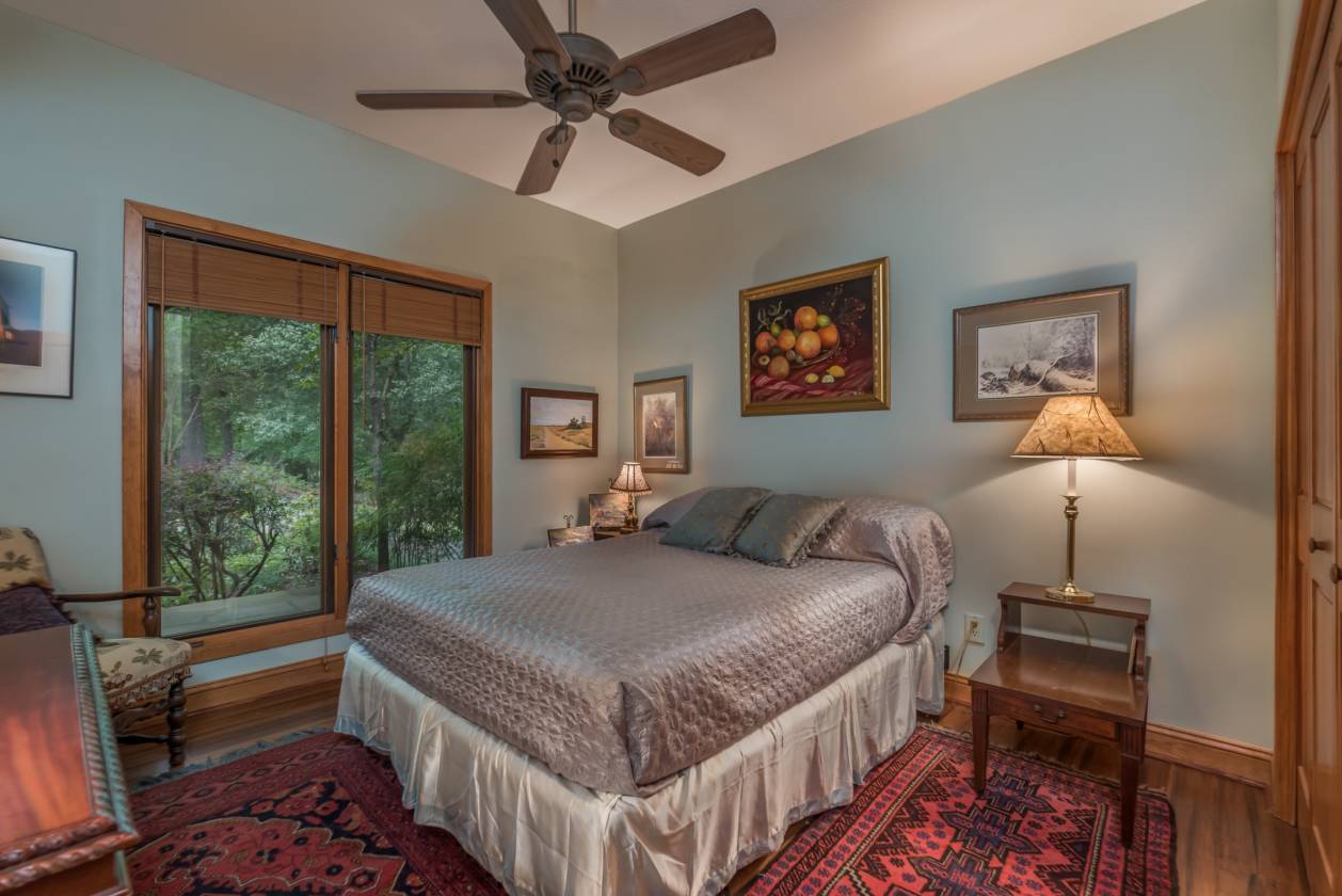 Manageable opportunity with community trails Campobello, Spartanburg