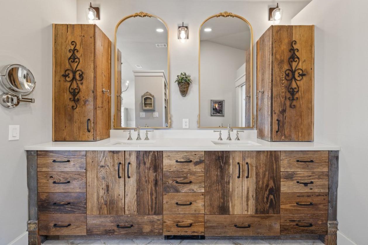 Hilltop Retreat - Modern Craftsman Architecture - photo 18