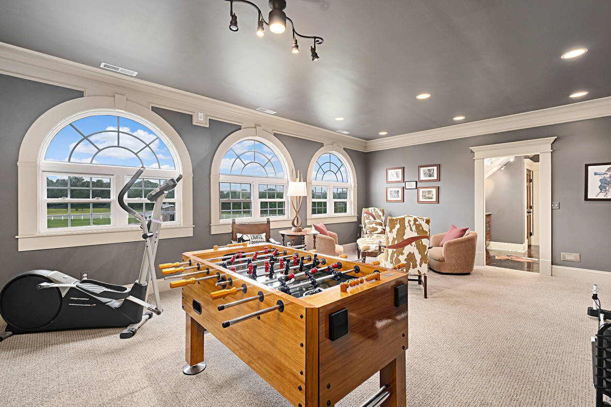 Professionally designed equestrian estate home near Hampton Cove