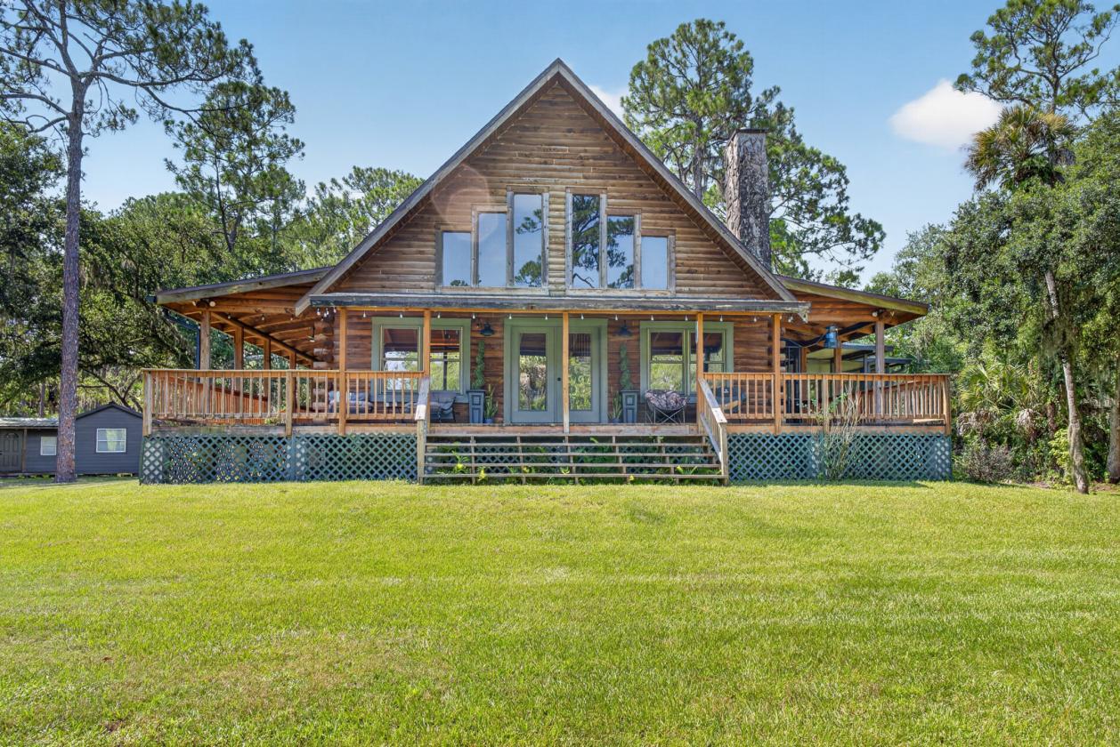 Log Home on 10 acres - Bring your horses! - photo 1