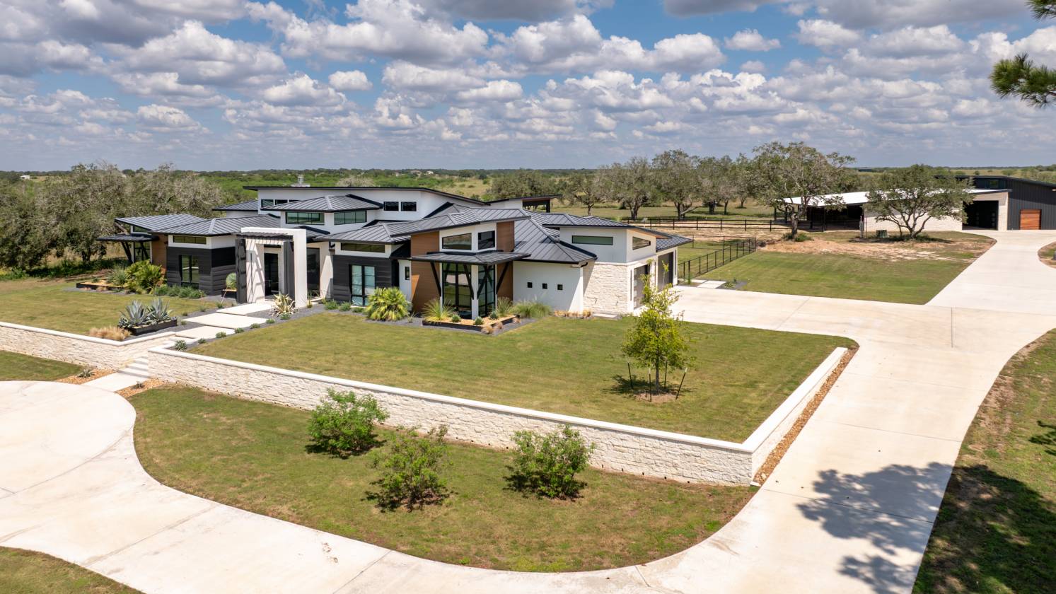 Horse Property for sale.