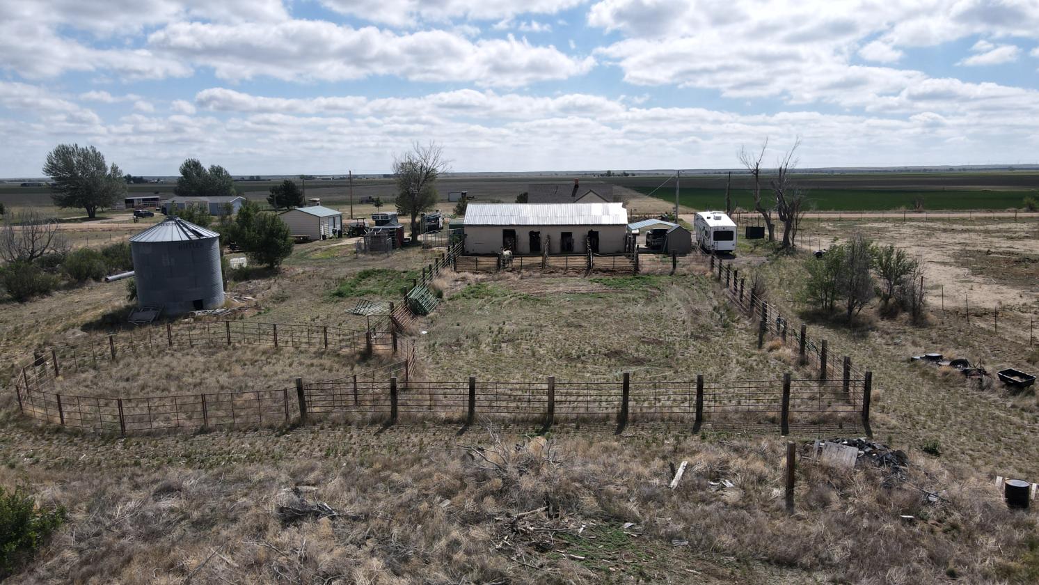 Peaceful Country Lifestyle on 2.5 Acres - photo 7