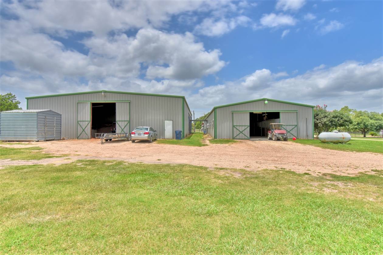 The Price Equine Ranch Horse Training Facility +/... Brenham