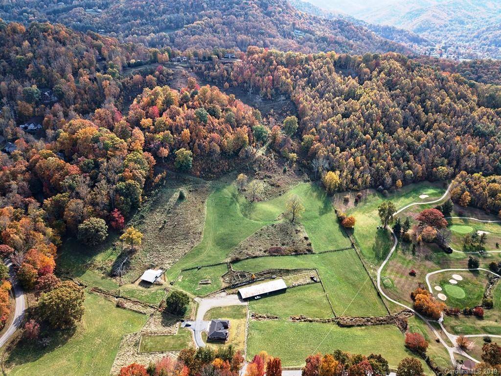 Unbelievable Mountain Views from this Horse Farm Waynesville, Haywood