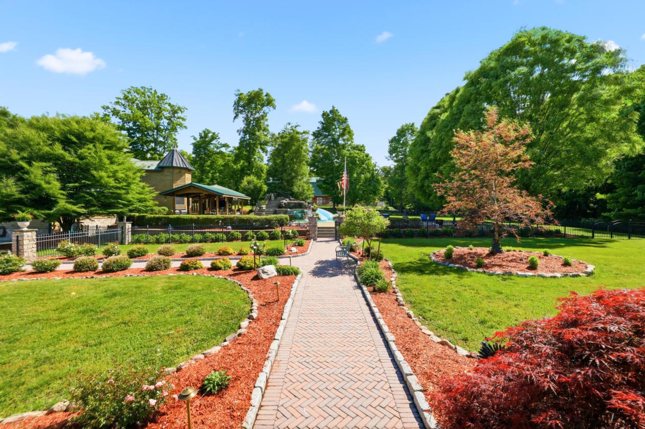 Iconic Hudson Valley Estate - photo 23