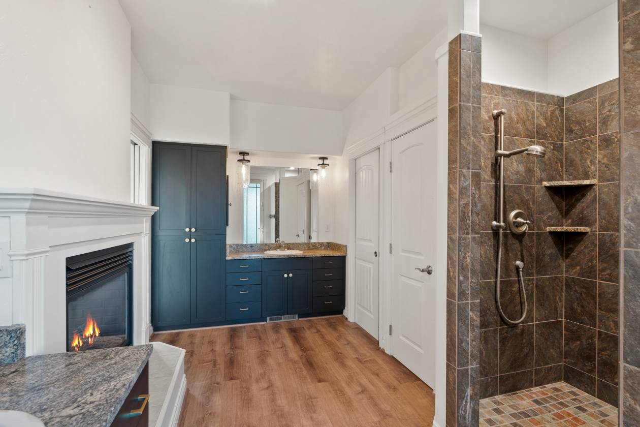 Epitome of Equestrian Luxury in the Heart of NW MT - photo 21