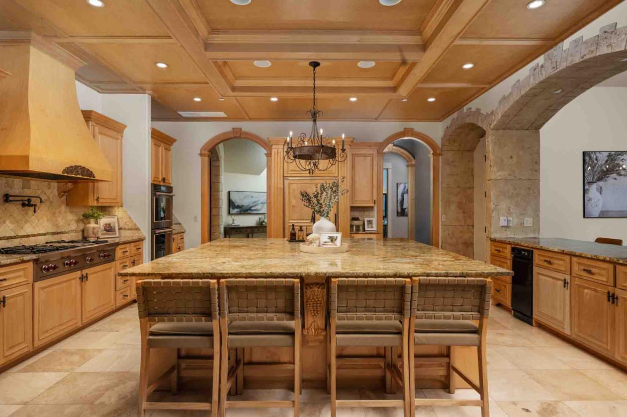 Luxury Equestrian Estate with Indoor Arena - photo 10