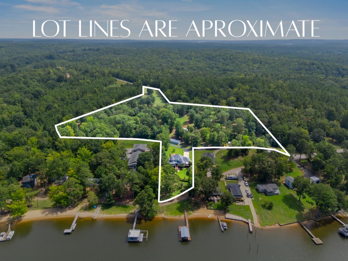 Lakefront Equestrian Estate on 8 Acres - photo 30