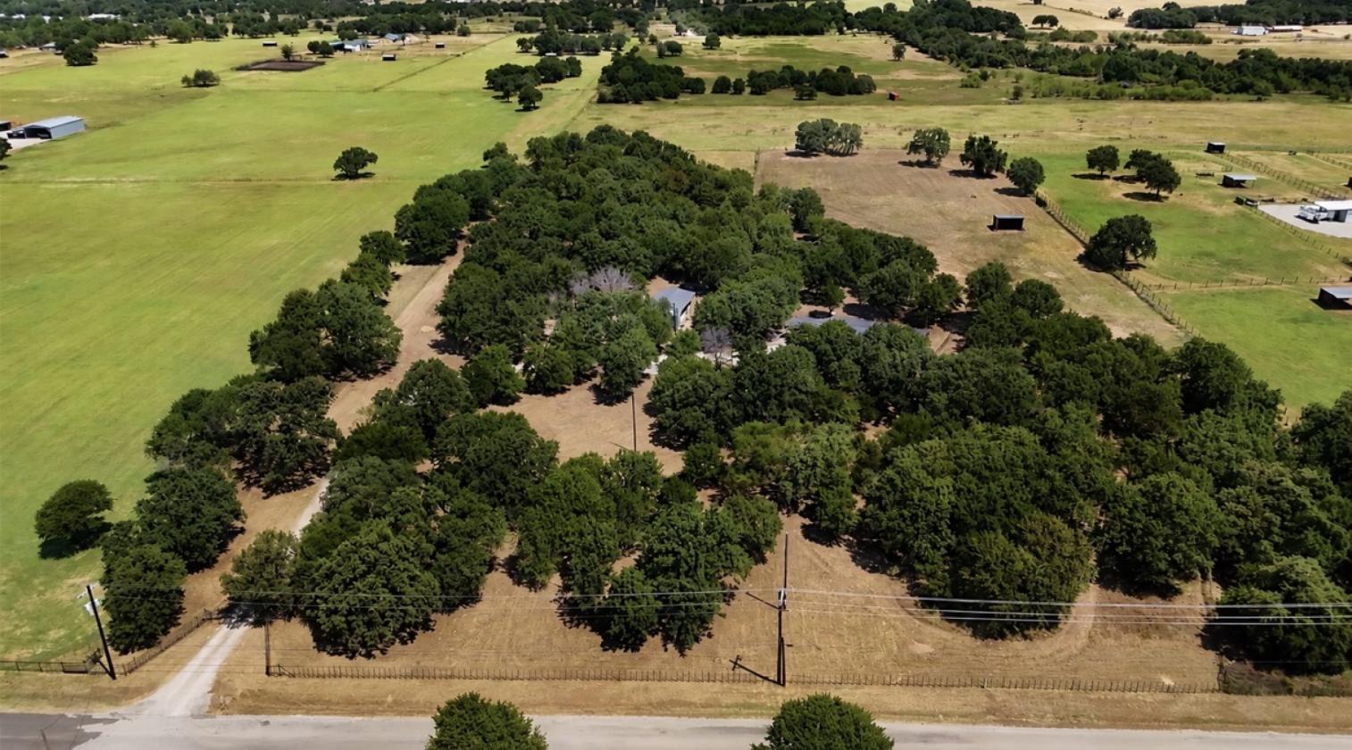 10 Acre Horse Property w/  Barndominium style home - photo 6