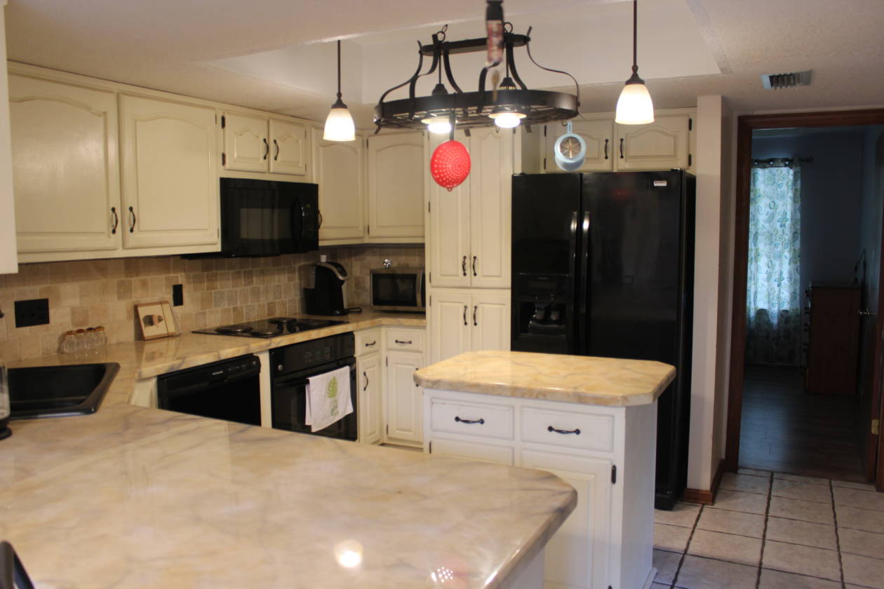 Quaint three bedroom pool home with three stall pole barn... Middleburg, Clay County, Florida