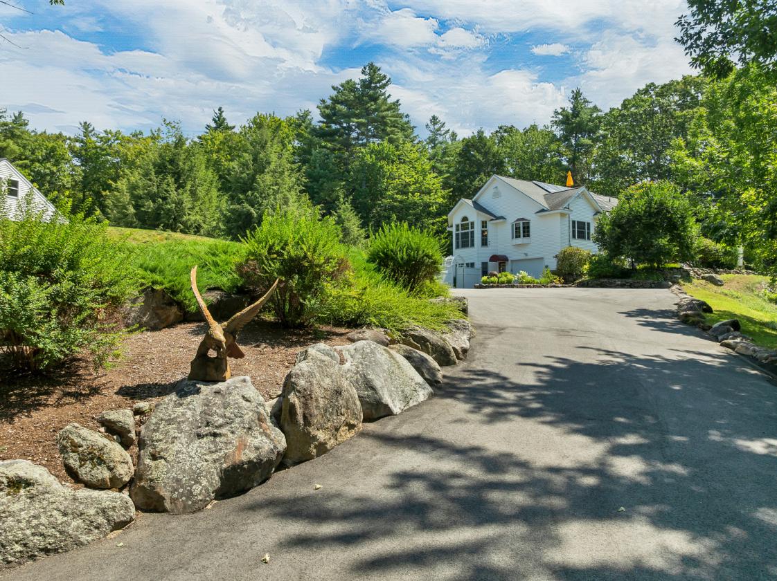 5.76-Acre Private Estate - photo 2