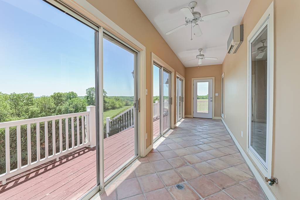 Exquisite Custom Ranch on 81.7 Acres - photo 24