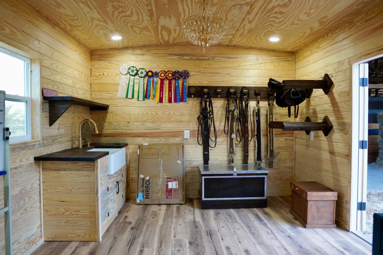 A picture-perfect equestrian estate - photo 22