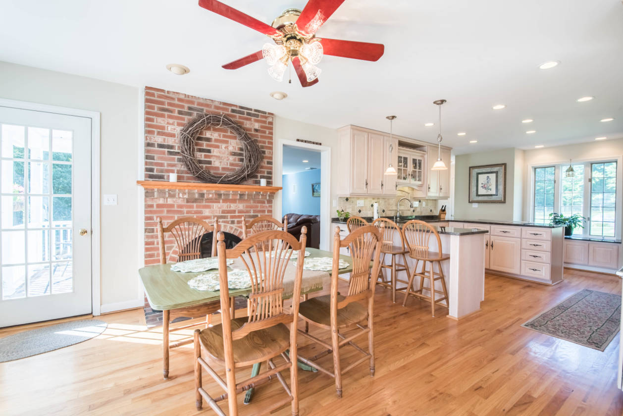 BEAUTIFUL PRIVATE WINDRIDGE FARM ESTATE Harwinton, Litchfield County