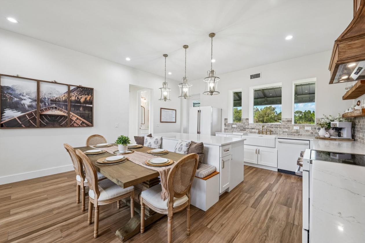 Custom Home on Horse-Friendly Acreage - photo 9