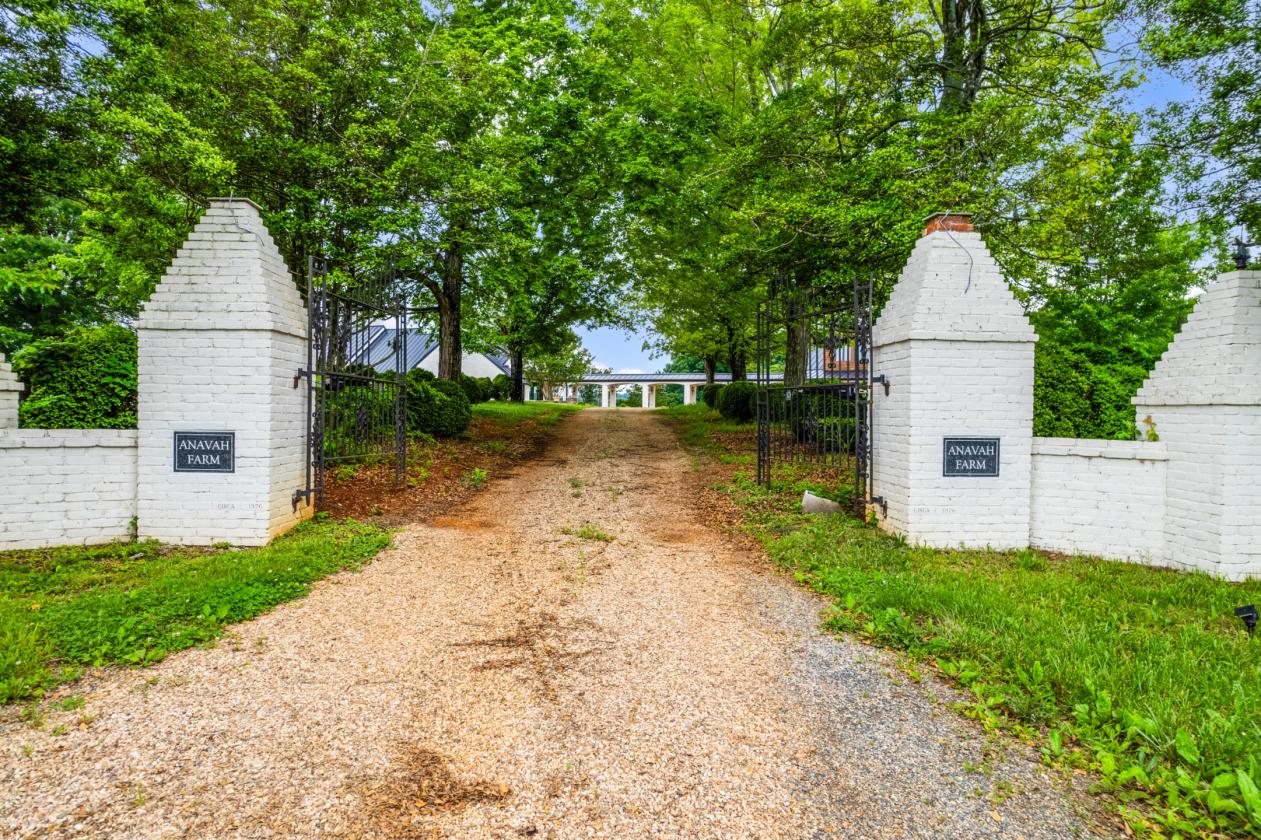 Magnificent Property on 112 Acres - photo 29