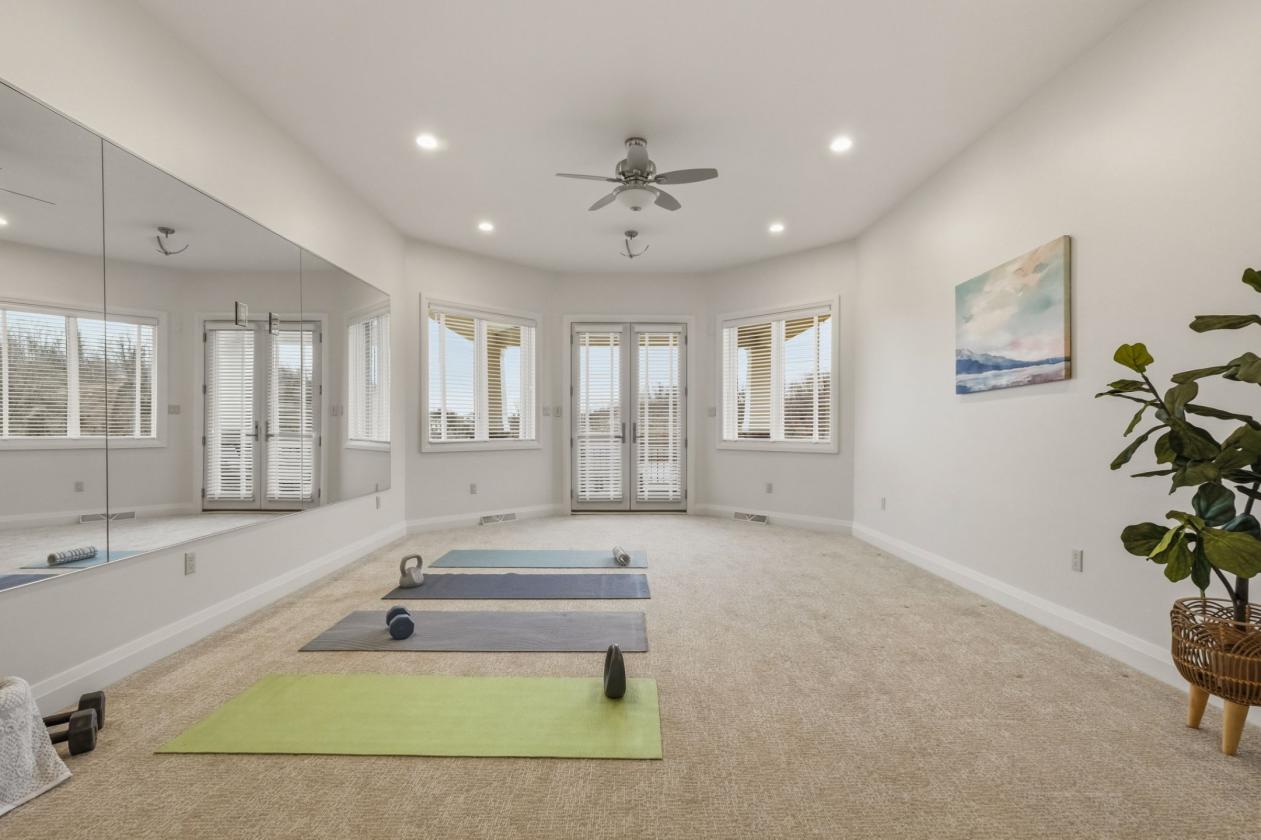 Private 31+ Acre Estate perfect for Horse Lovers - photo 14