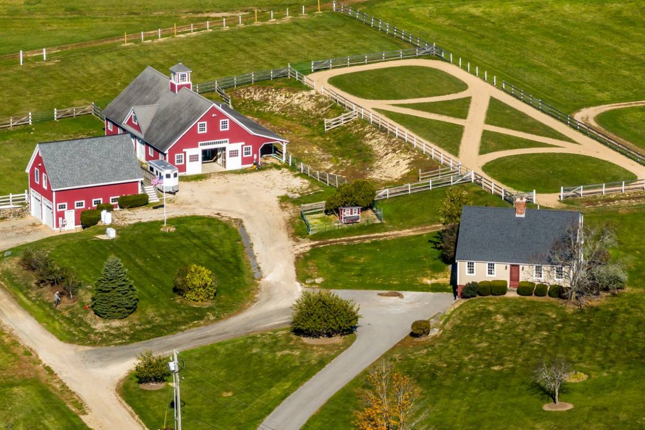 Horse Property for sale.