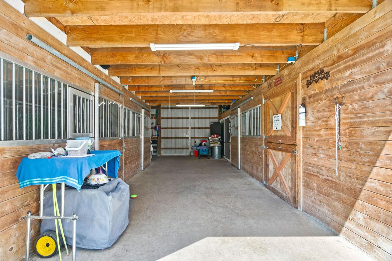 Beautiful rambler with barn and shop - photo 5
