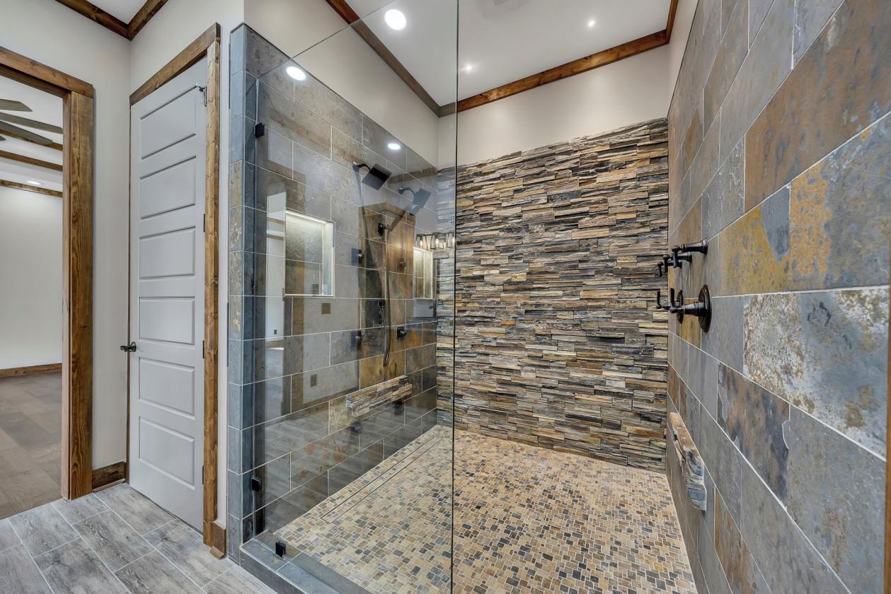 Luxury Private Retreat, situated on 4 acres - photo 18