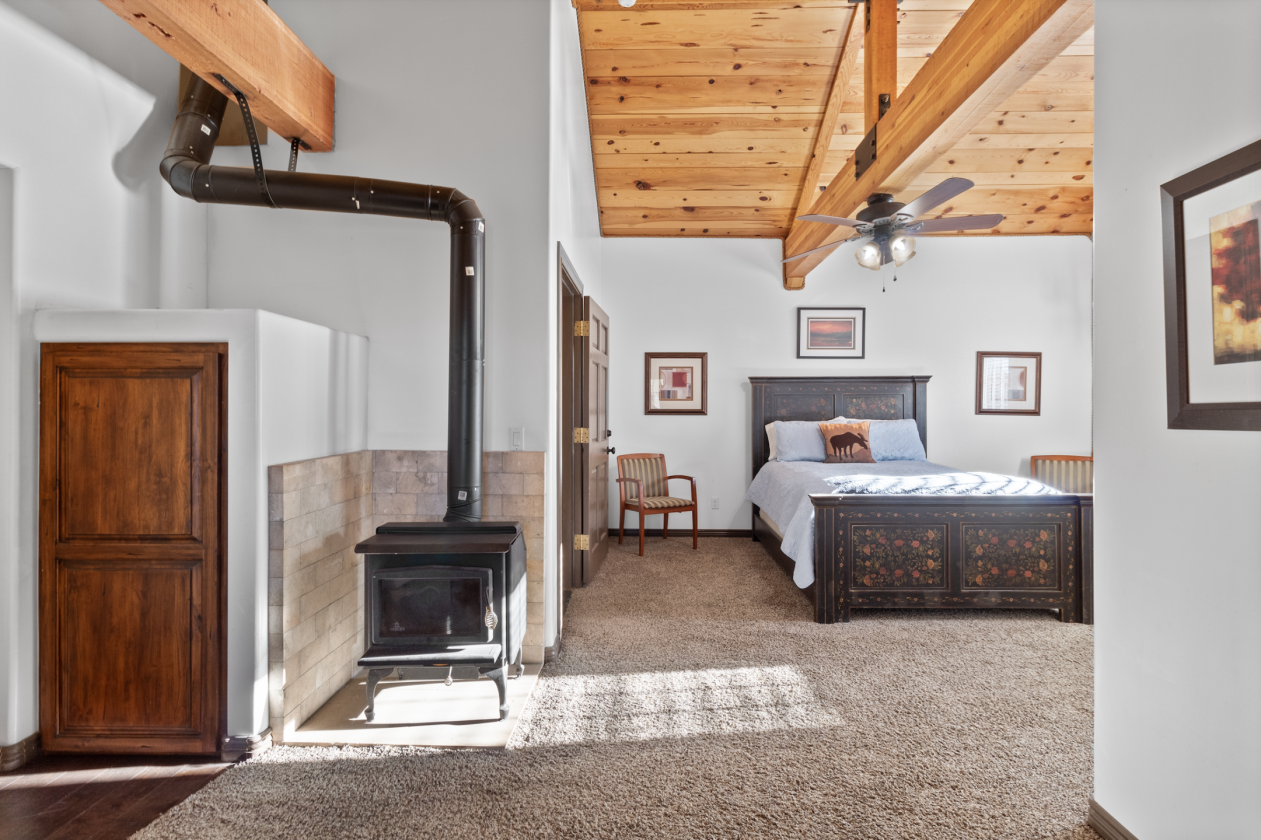 35 Acre Luxury Mountain Estate - photo 29