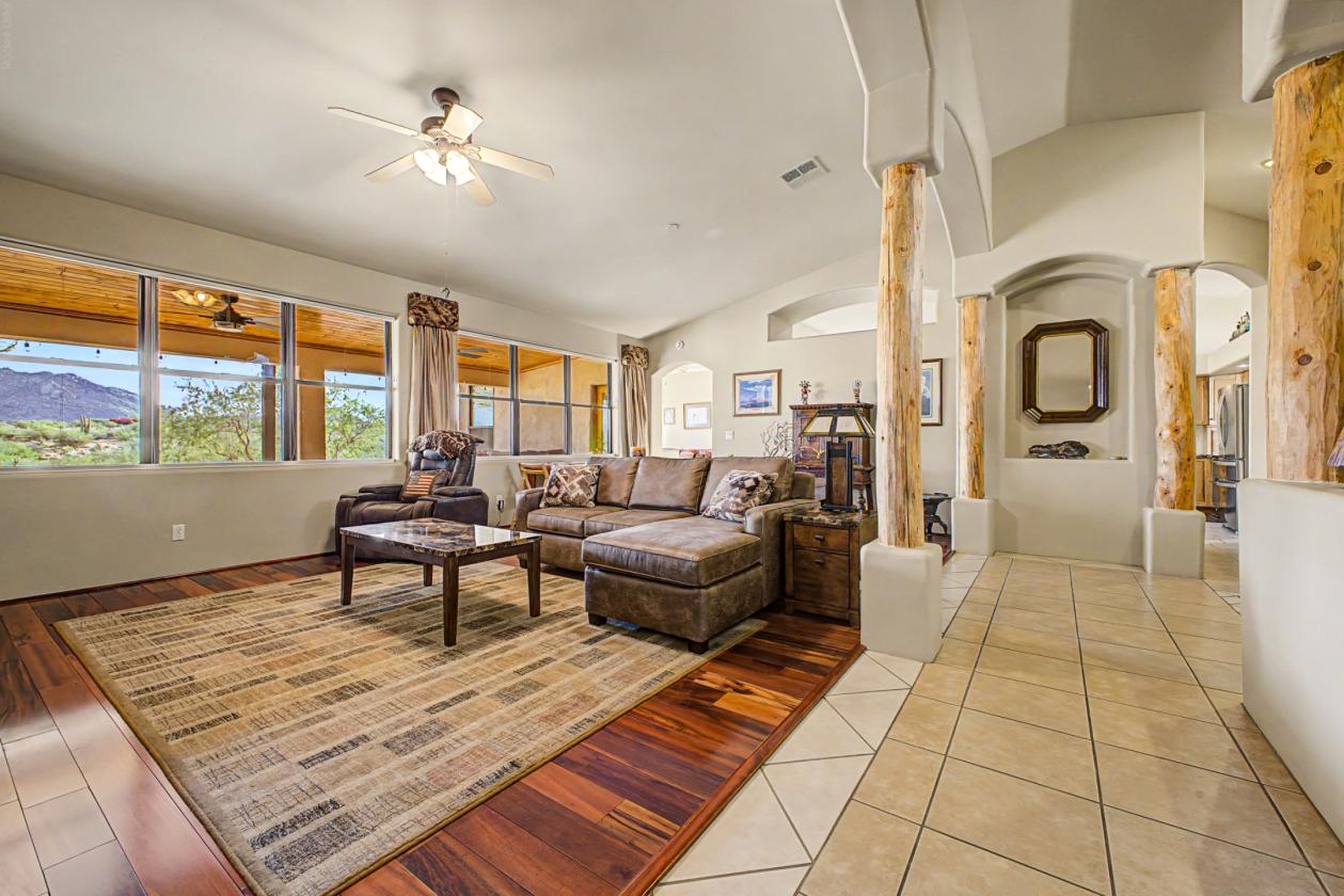 2.5 ACRES w/ CUSTOM HOME - JUST NEEDS HORSE SET-UP - photo 12