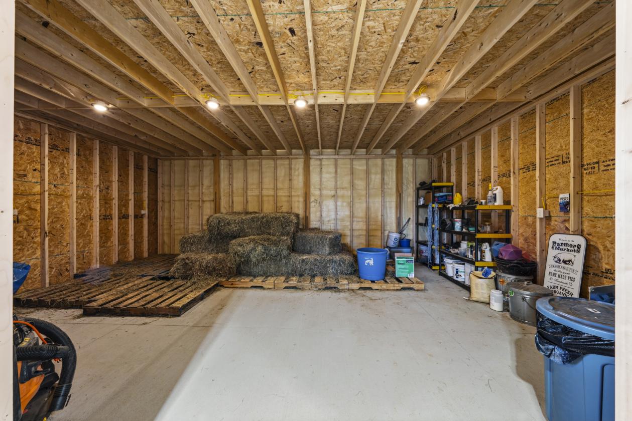Peaceful Equestrian Estate with Dream Barn - photo 5