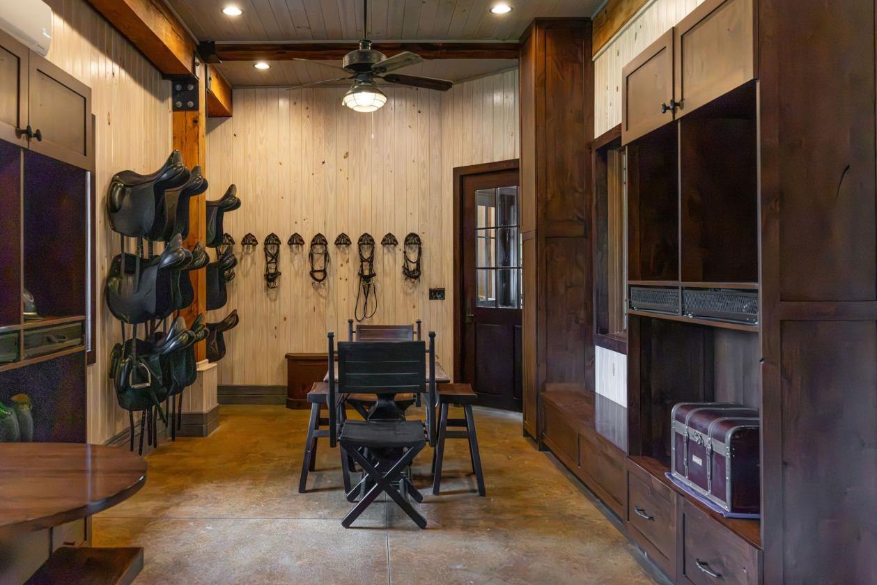 Premier Custom-Designed Equestrian Estate - photo 27