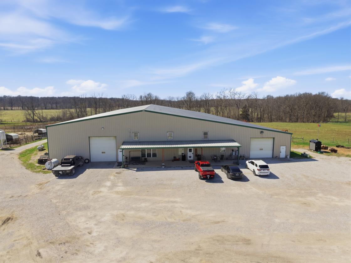 Professional Equine Training Facility & 47.5 Acres - photo 4