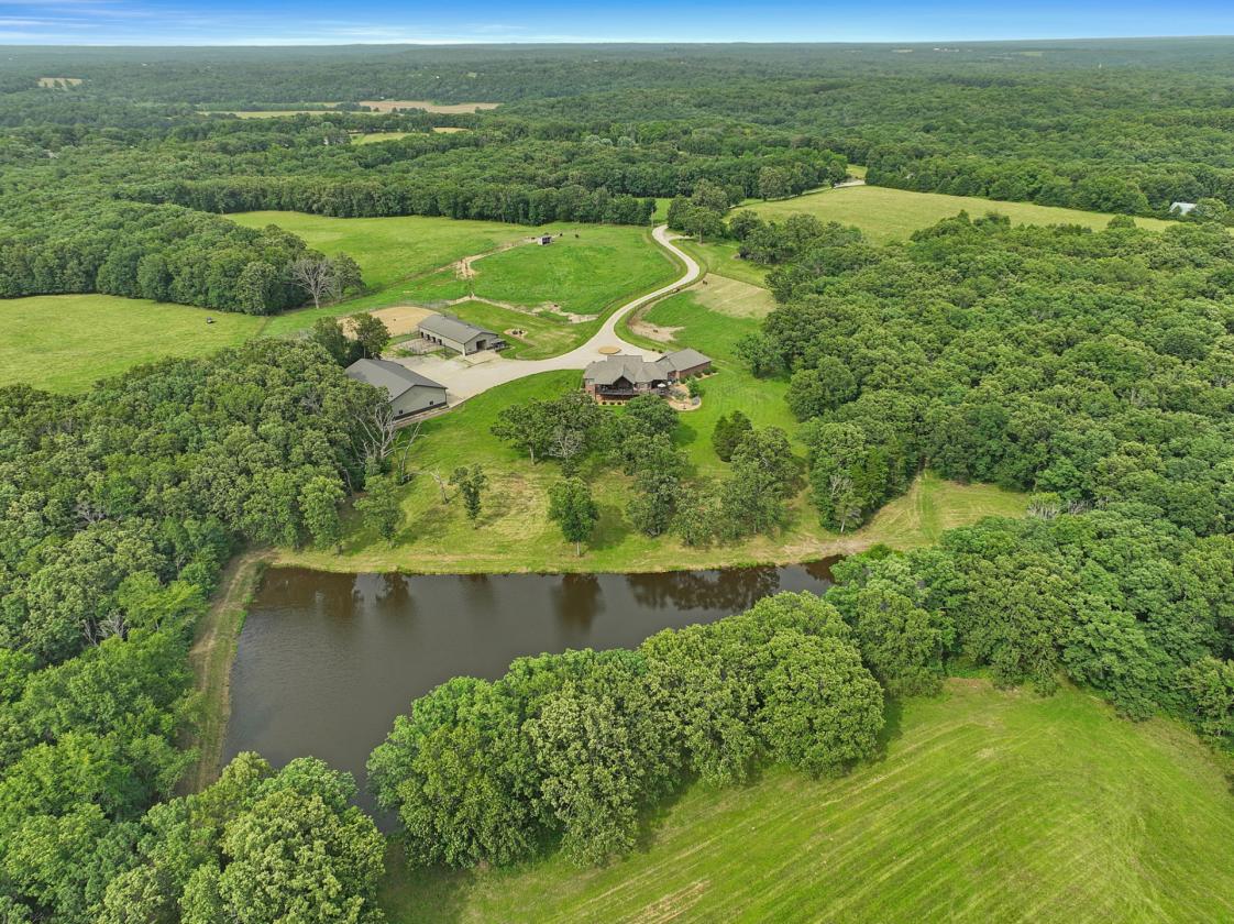 Timeless luxury and world class equestrianism - photo 25