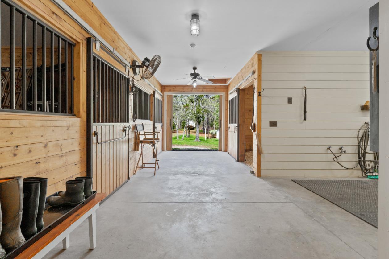 Equestrian Estate on 70 Acres - photo 24