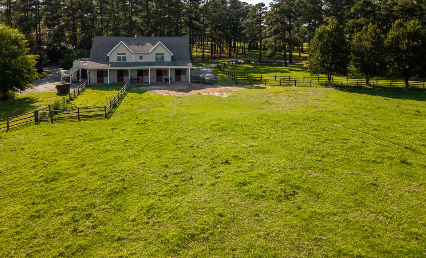 Beautiful Huntbox in the Heart of Horse Country - photo 30