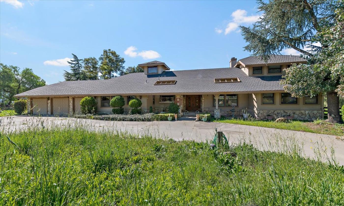 Spectacular, Private Horse Facility - photo 8