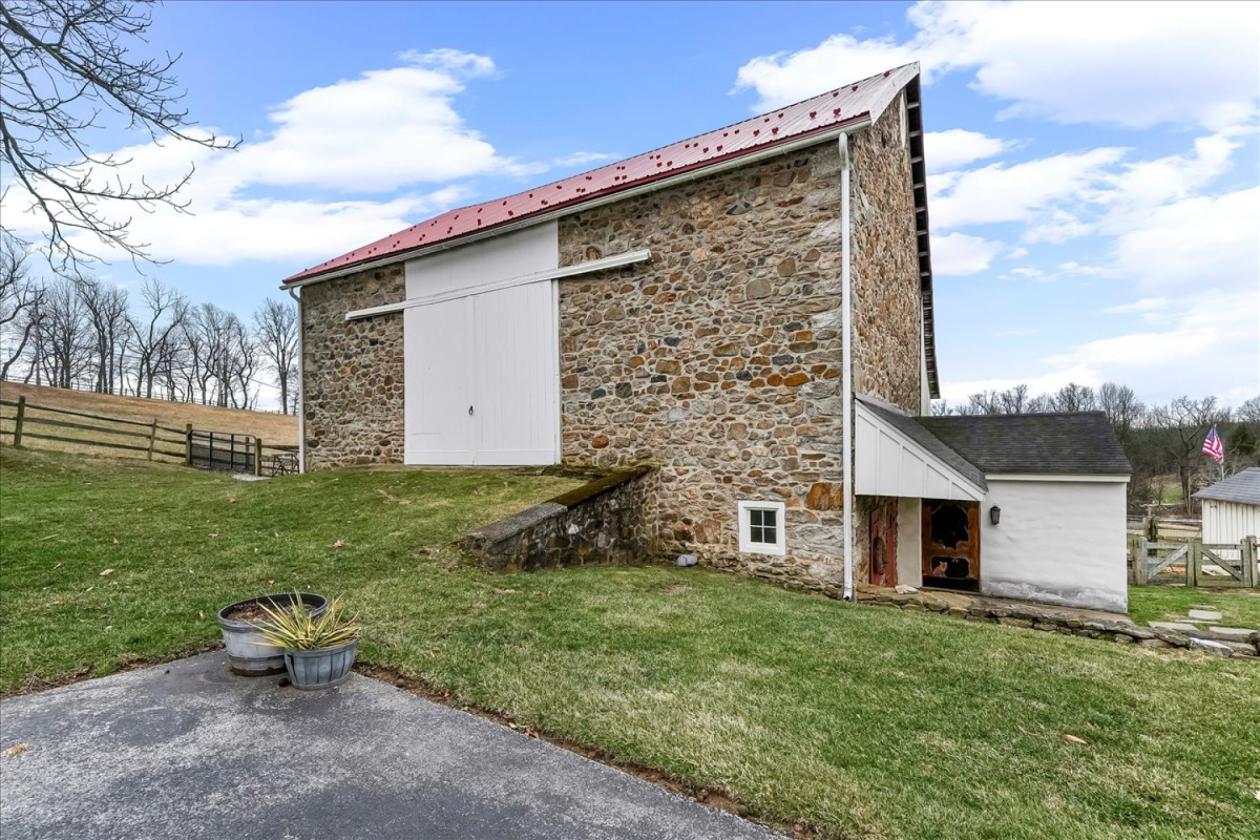 Luxury Three Kings Farm with vineyard potental! - photo 29