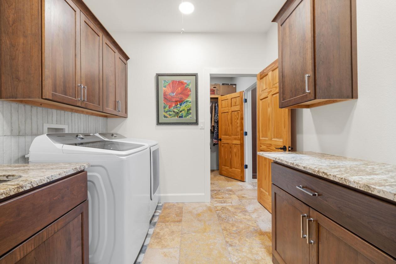 Remodeled Lakefront Horse Property with VIEWS! - photo 15