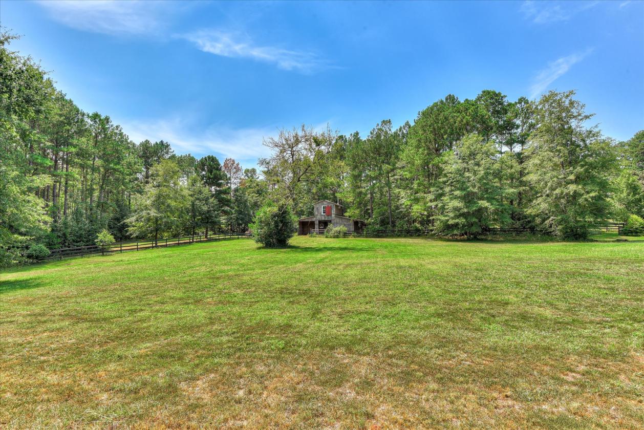 Charming 9 Acres Horse Property - photo 6