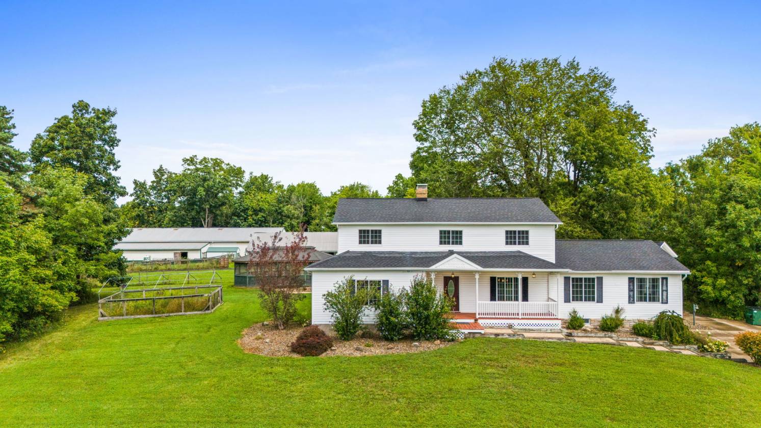 Horse Property for sale.