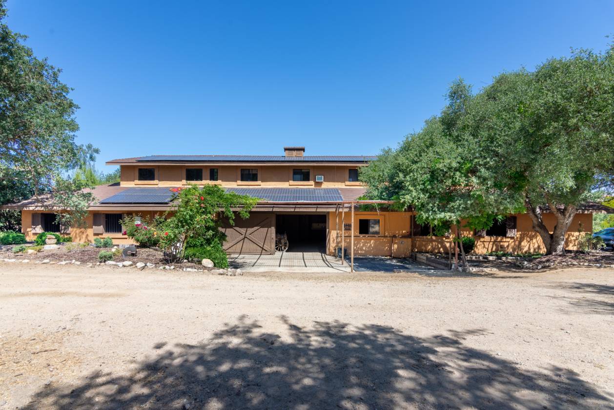 Beautiful Horse Ranch + Vacation Rentals Paso Robles, San Luis Obispo