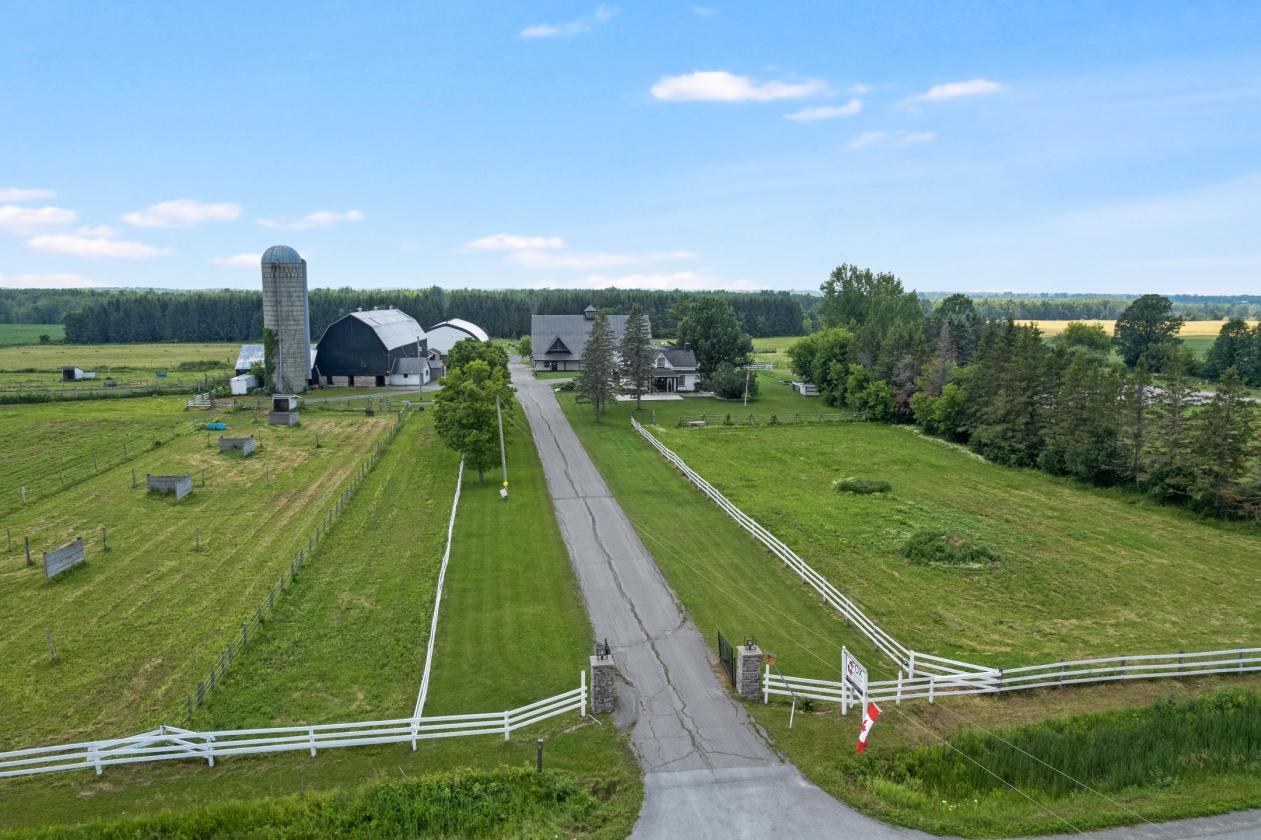 SURROUNDED BY VIBRANT EQUESTRIAN COMMUNITY - photo 30