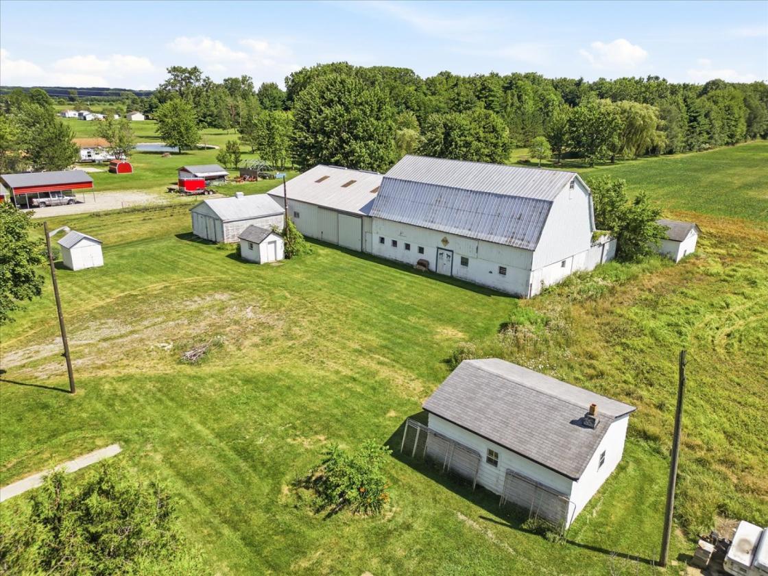 17.8 ACRE EQUESTRIAN FACILITY! - photo 12