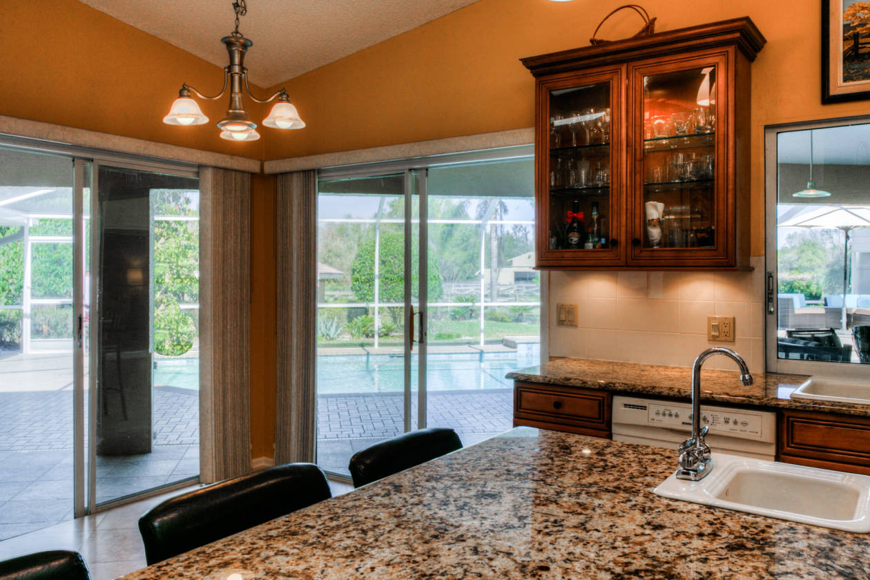 GATED EQUESTRIAN ESTATE/ENTERTAINING DREAM HOME Spring Hill, Pasco