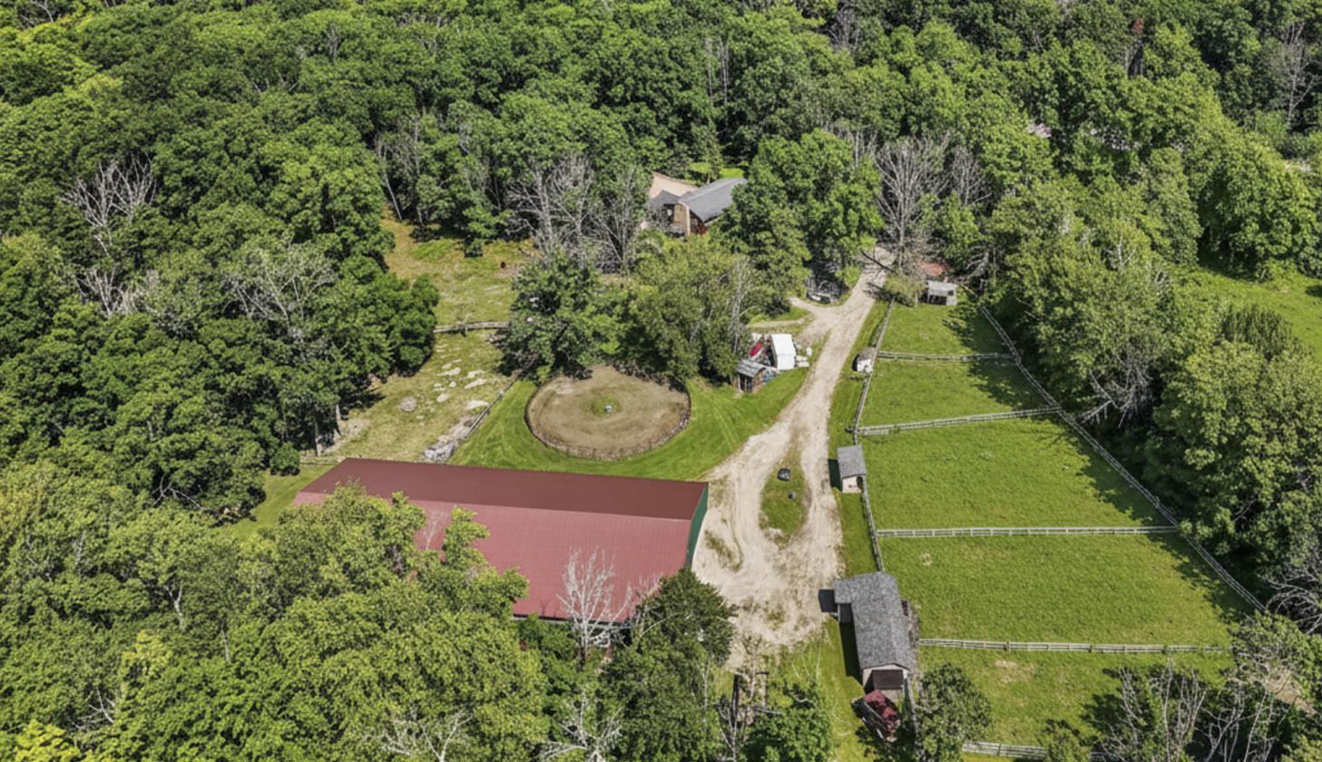 Private 5+ Acre Mountain-Top Equestrian Property - photo 3