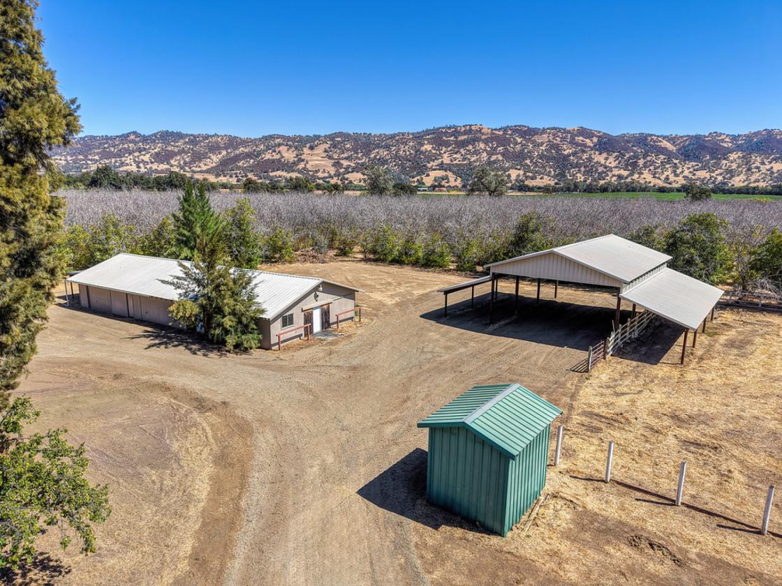 25-Acre Country Home & Horse Property - photo 7
