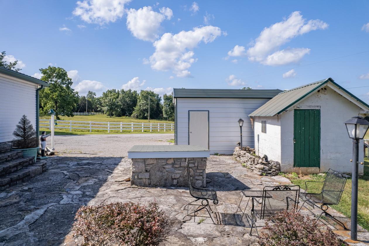 G&G Stables: 18+ acre Horse Facility - photo 9