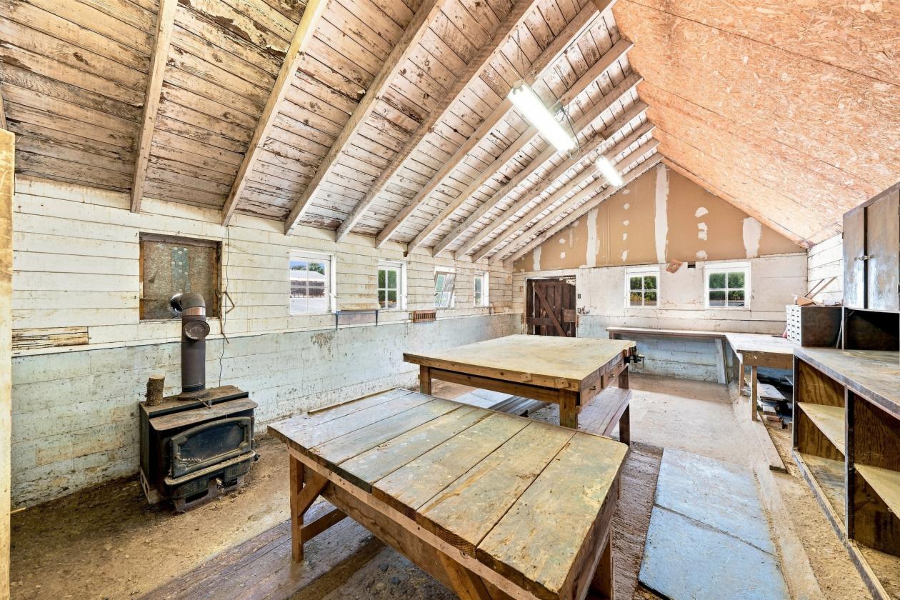 A RARE OFFERING - Incredible Estate - photo 24